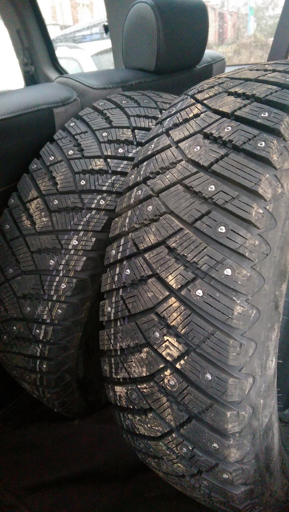 GOODYEAR ULTRAGRIP ICE ARCTIC 215/70 R16 — Honda Element, 2,4 л, 2005 ...
