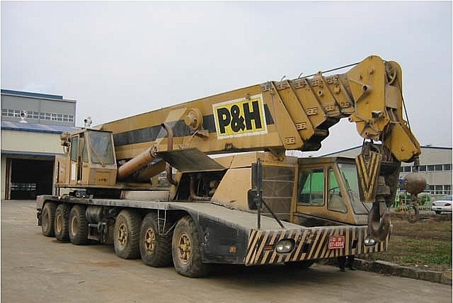 Hold at least 130 ton. HARNISCHFEGER кран.