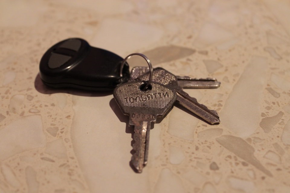 Ключи номер 10. Игрушечные ключи от Лады. Ключи от Лады калины.