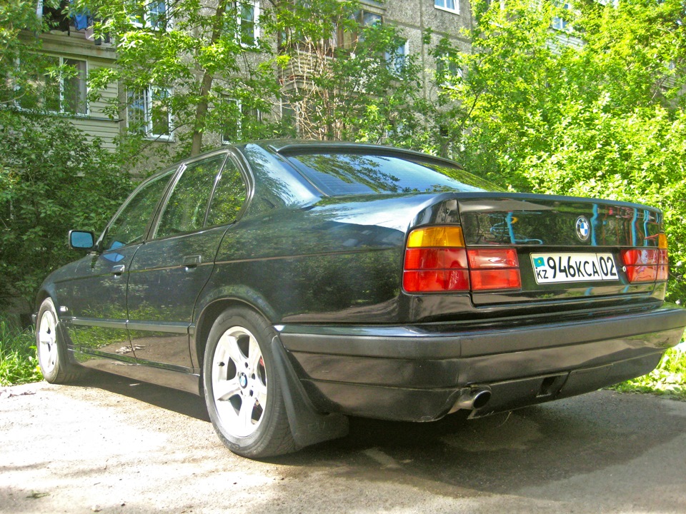 брызговики на bmw e34 брызговики на bmw e34