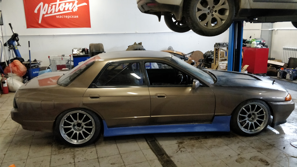 аля VERTEX — Nissan Skyline (R32)