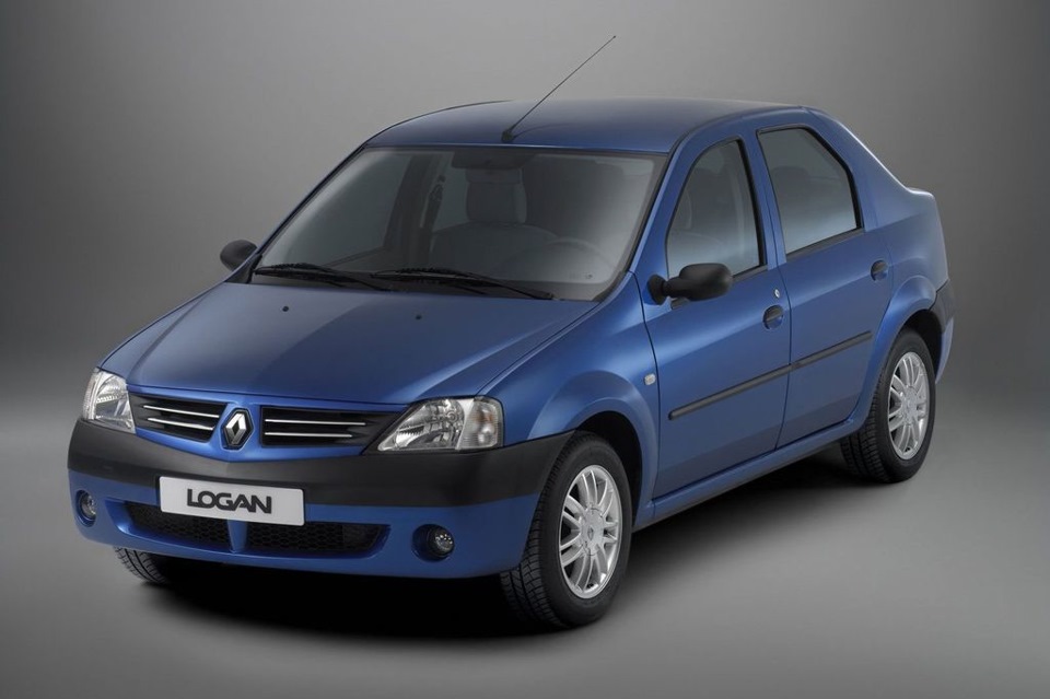 Сколько сил в логане. Renault Logan 1. Renault Logan 2004. Рено Логан 2004. Логан Ренаулт 2004.