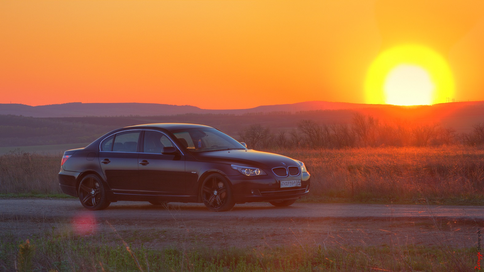 BMW на закате