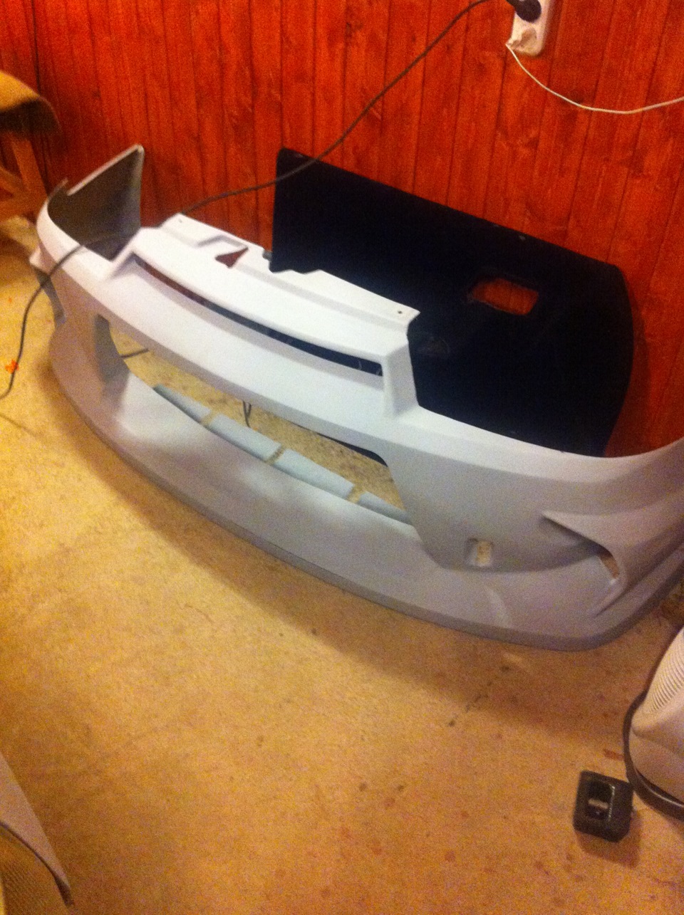 Заехал посмотреть, как дела у ребят, которые клеют пленку — Lada 21104 ...