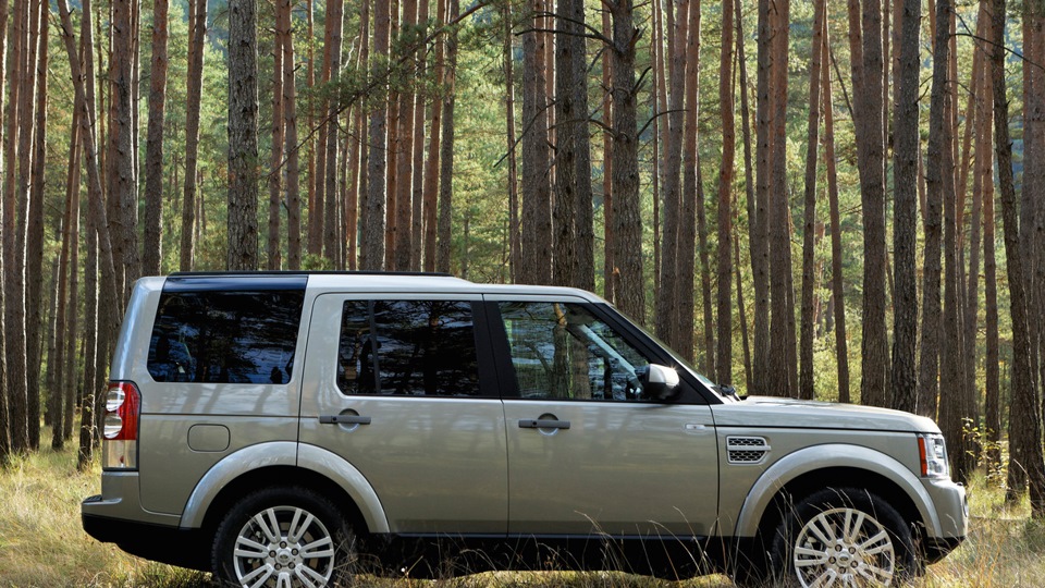 Land rover discovery 2010. Дискавери 4. дискавери 4 2010. дискавери 4 белый фото.