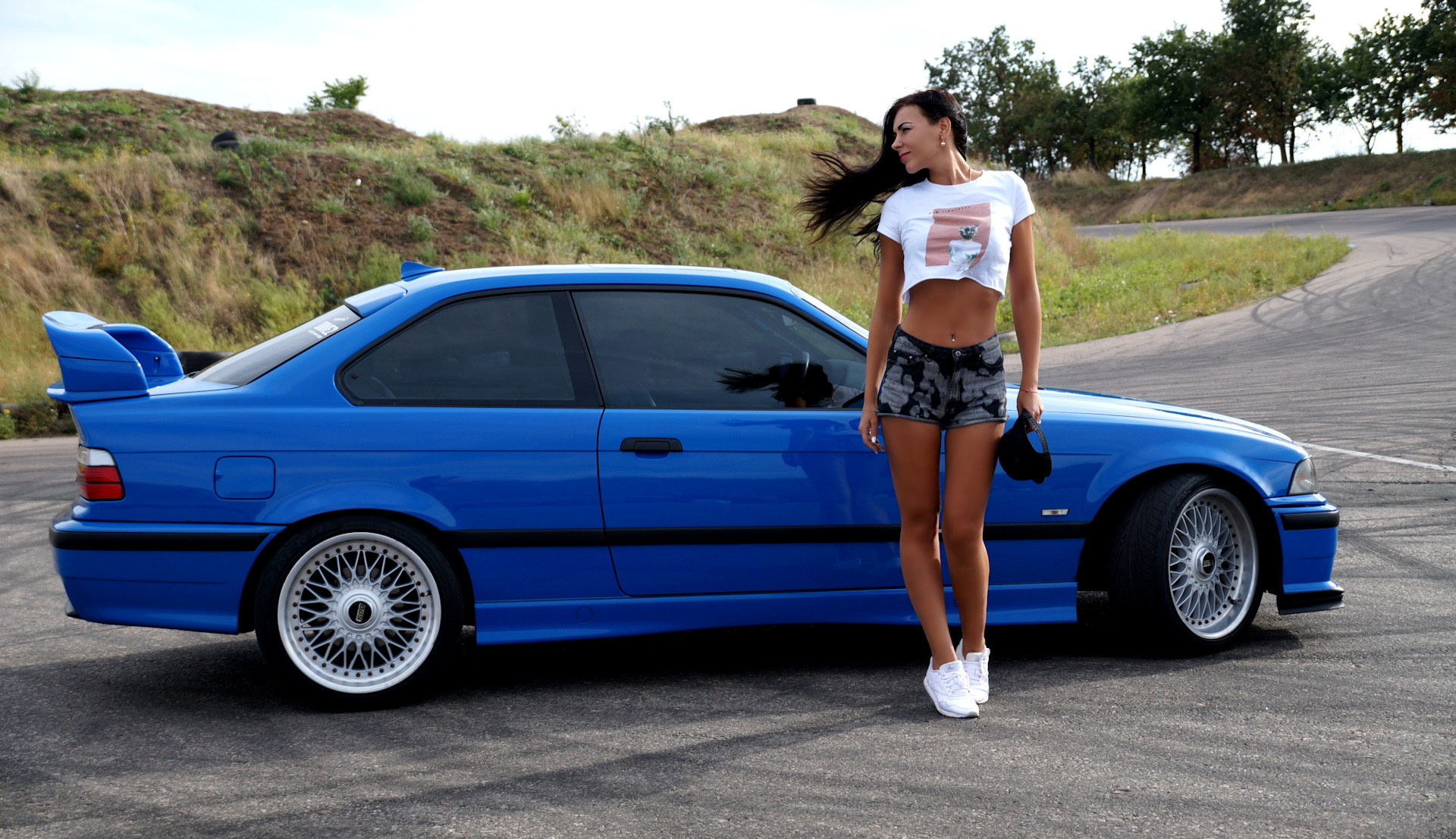 BMW e30 m3 Рё РґРµРІСѓС€РєРё