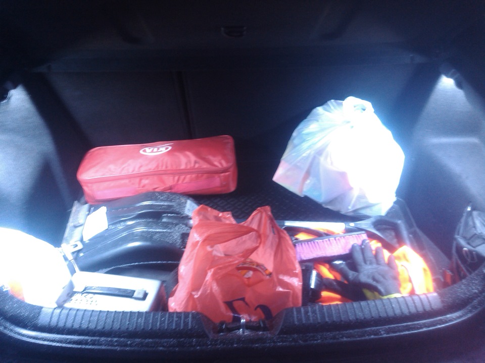 Делаем диодную подсветку багажника на kia ceed jd — KIA Ceed (2G), 1,6 ...