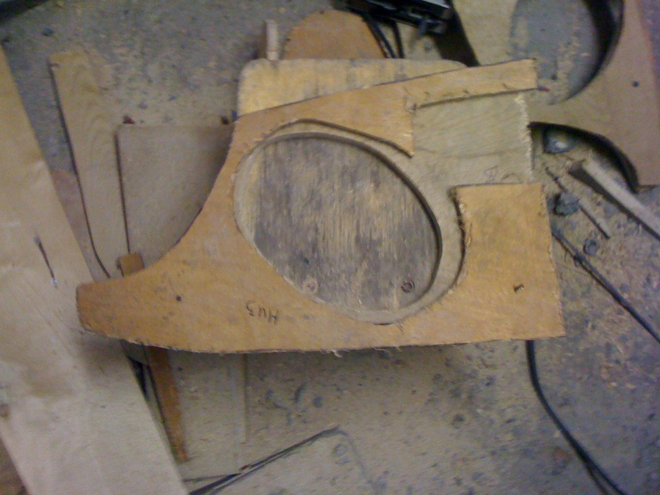 динамики в багажник калина 1 хэтчбек. калина 2 сабвуфер в крыло. хэтчбек своими руками. задняя полка приора хэтчбек из фанеры. стелс короб приора.