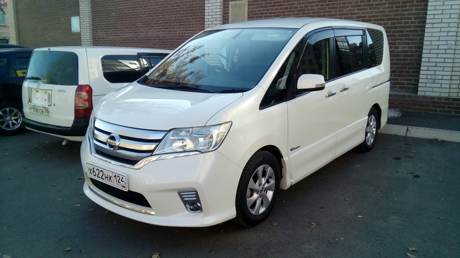 Nissan Serena c26 Rider