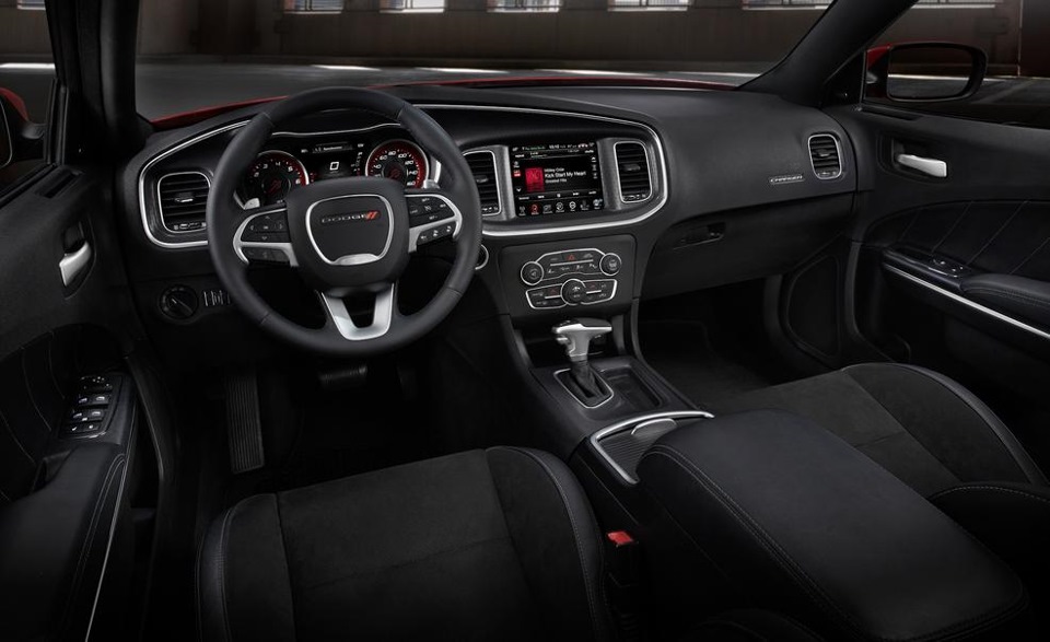 Додж фото салона 2015 Dodge Challenger SRT осталось ждать совсем немного. - Сообщество "Любители 