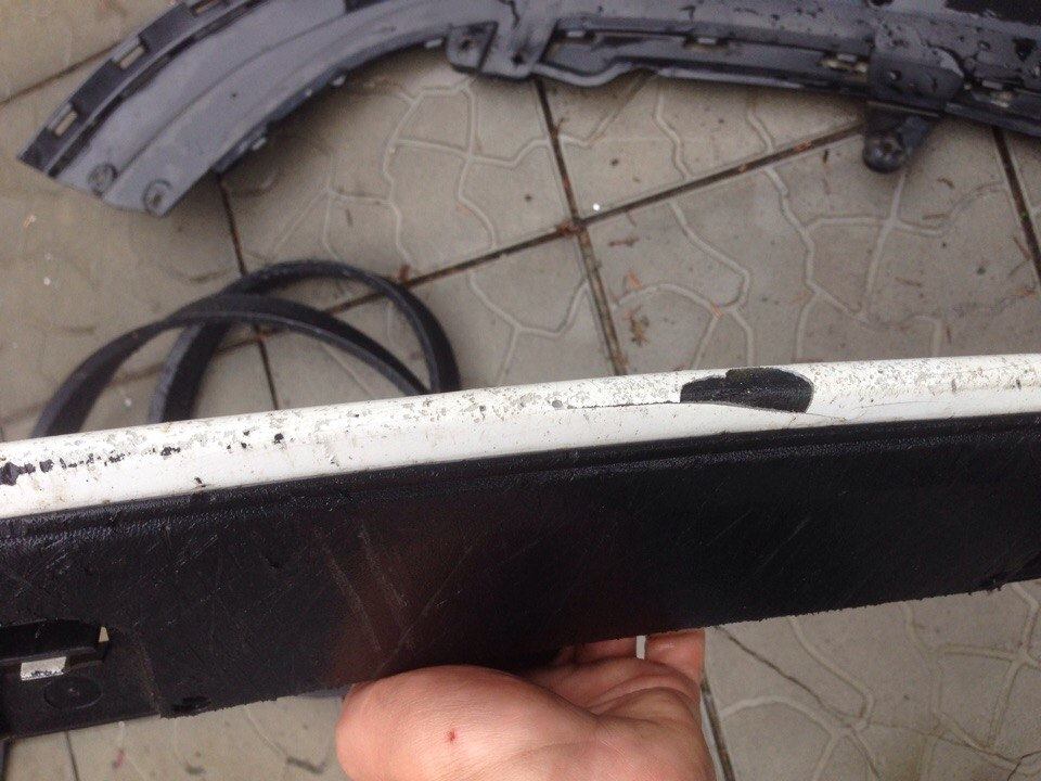 Чем заняться в выходные, конечно же помыть фары и погонять с другом ...