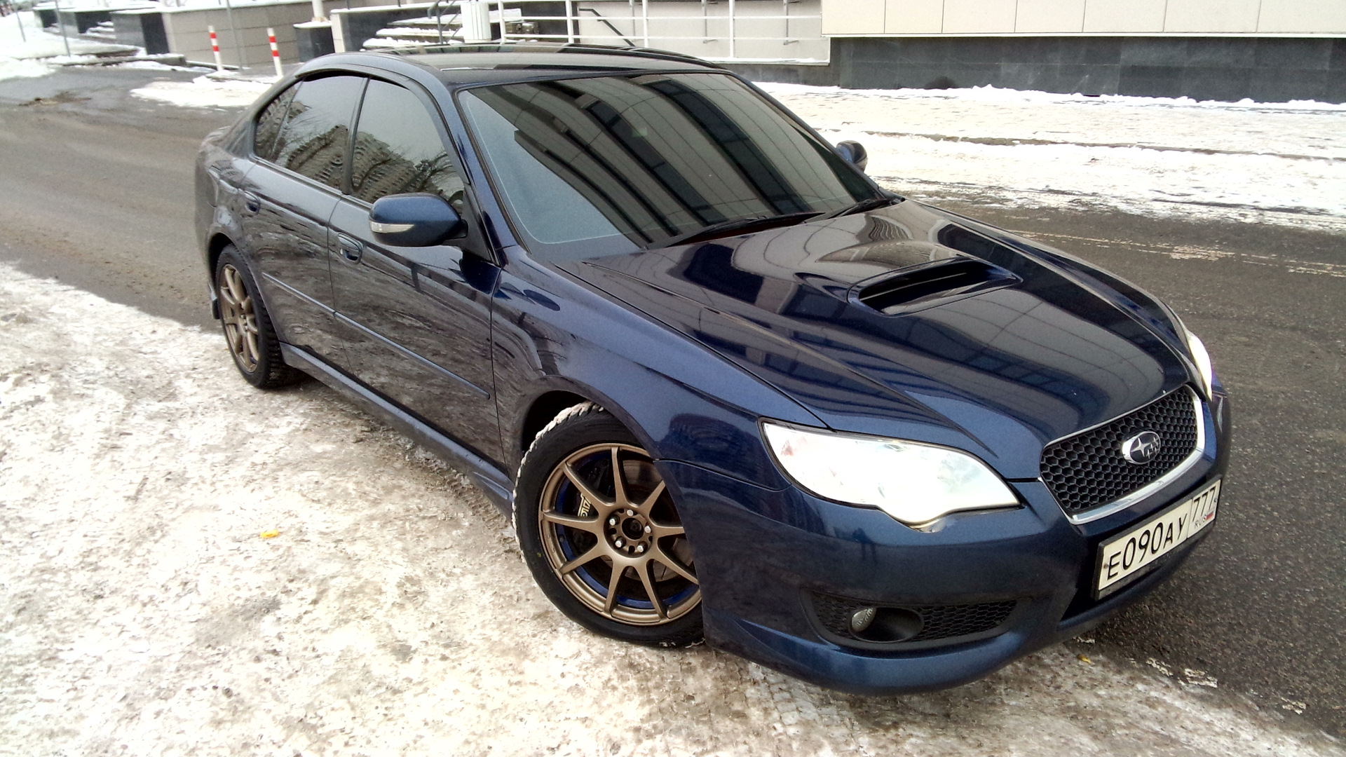 Subaru legacy spec b отличие