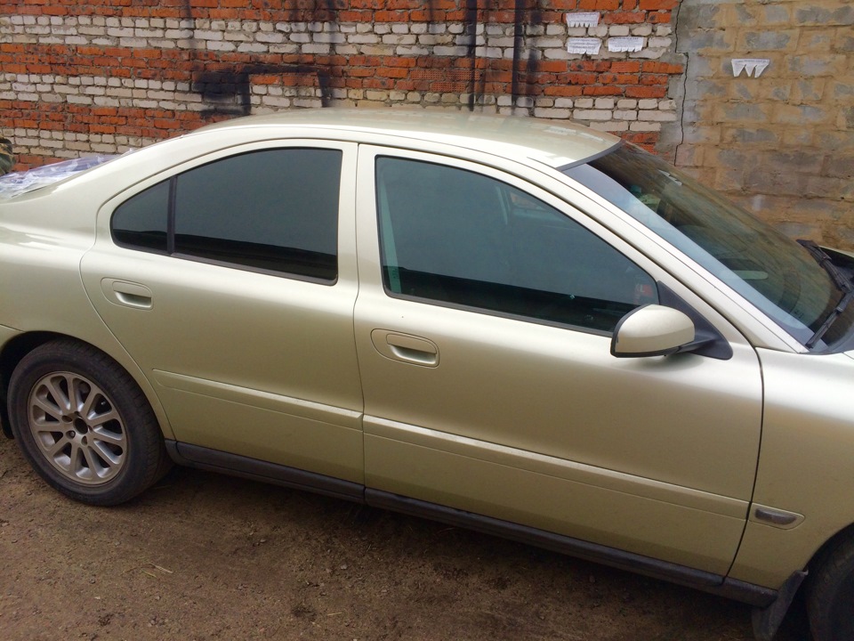 Установка ветровиков на Лосяшу) - Volvo S60 (1G), 2,4 л, 2004 года аксессуары DR