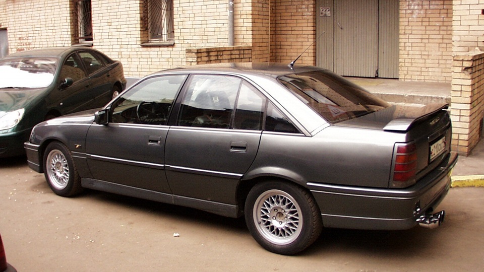 Opel Omega 3000