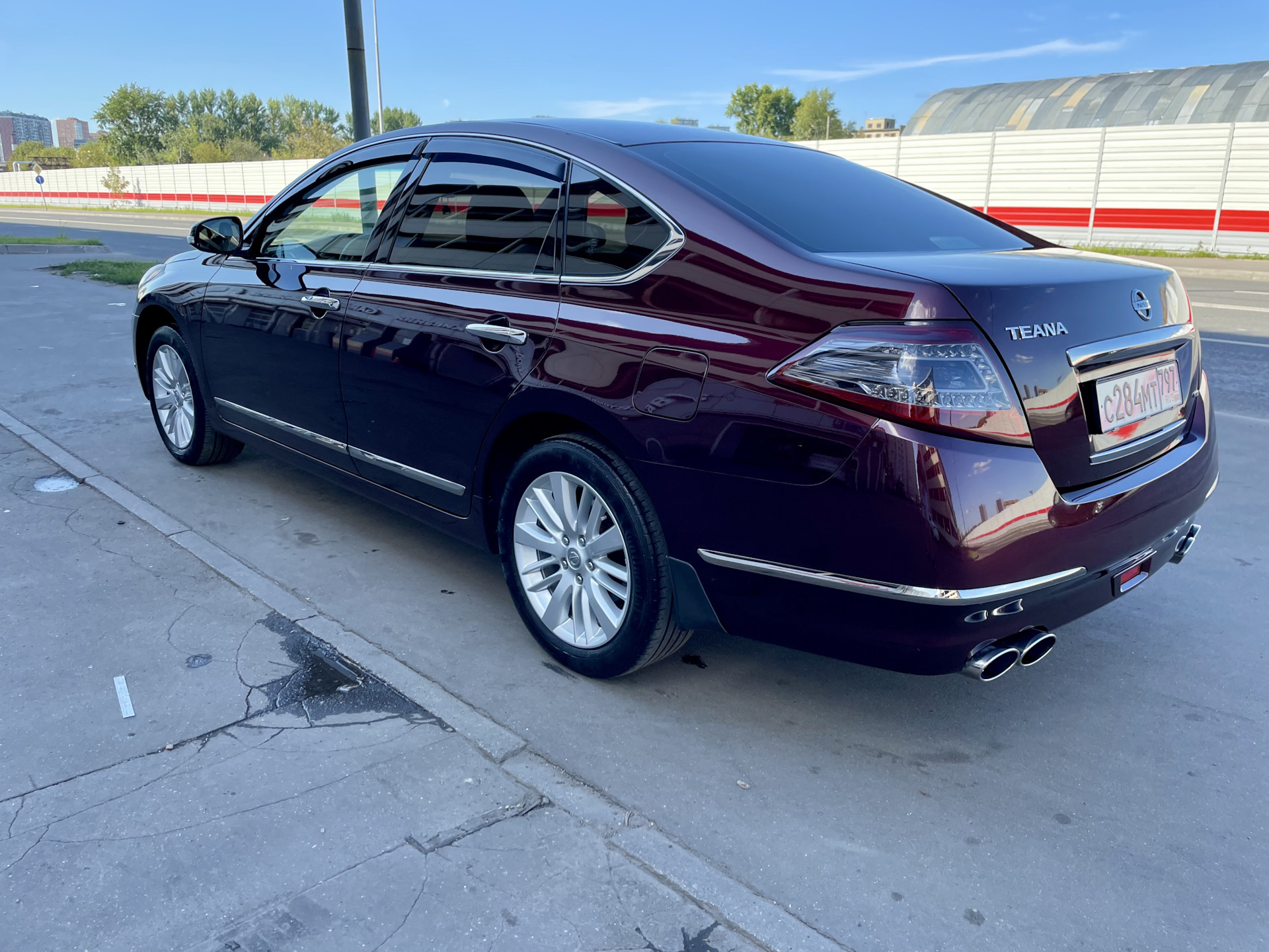 215 60 17 на teana j32. Сверловка ниссан теана. 5 35. Камри 3. Nissan teana наклейки стандартные с завода на машину.