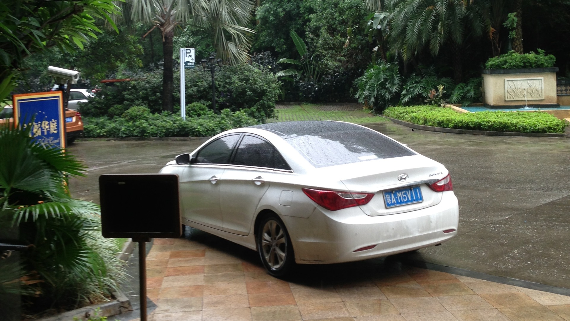 Hyundai Sonata VI (YF) 2.0 бензиновый 2012 | в Китае на DRIVE2