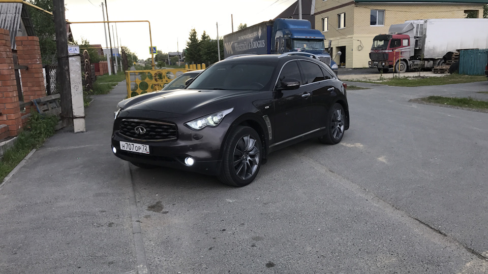 Звук в салоне, как будто где то в панели вибрирует телефон. — Infiniti ...