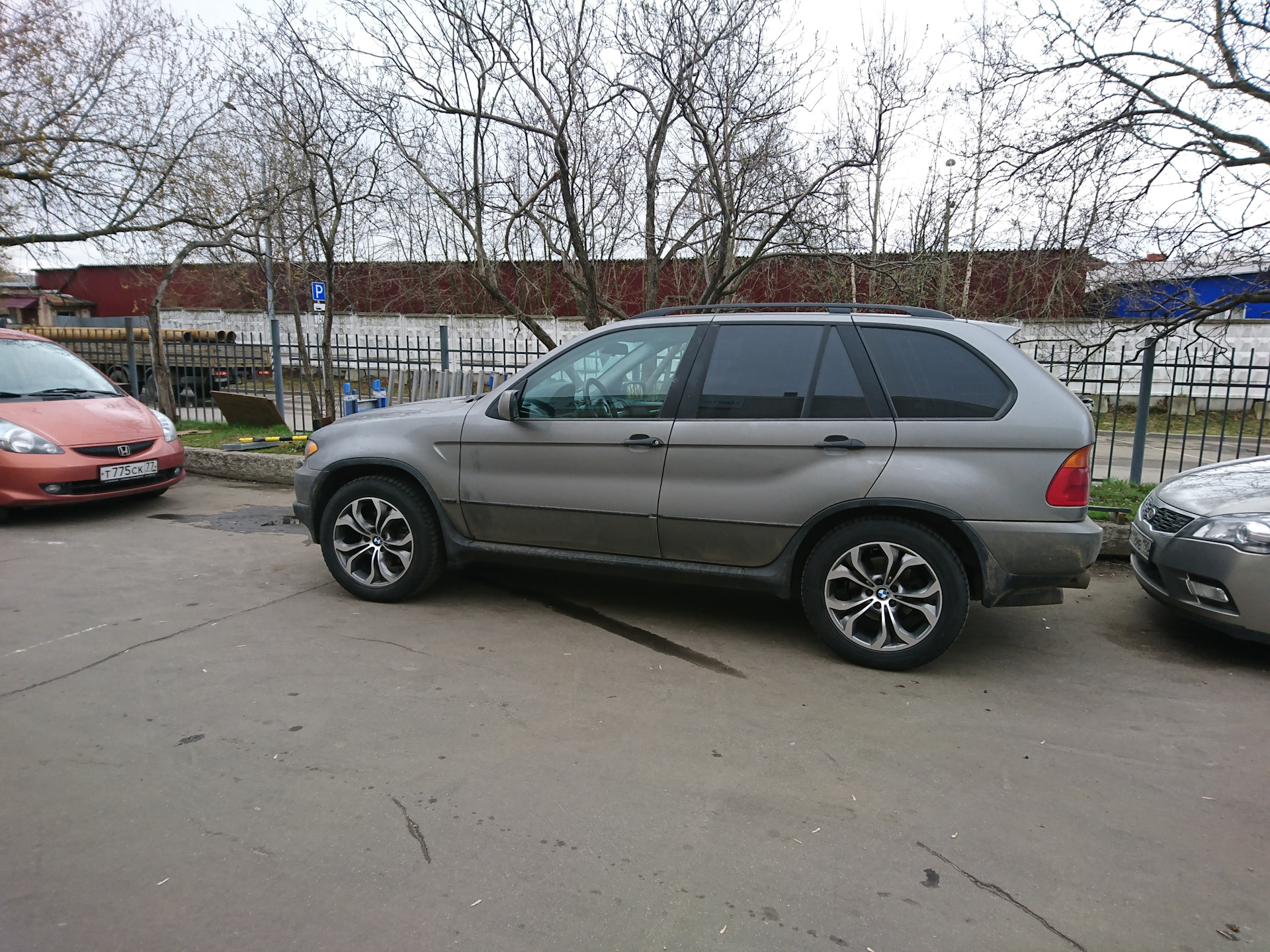 Таскает машинку — BMW X5 (E53), 3 л, 2004 года | наблюдение | DRIVE2