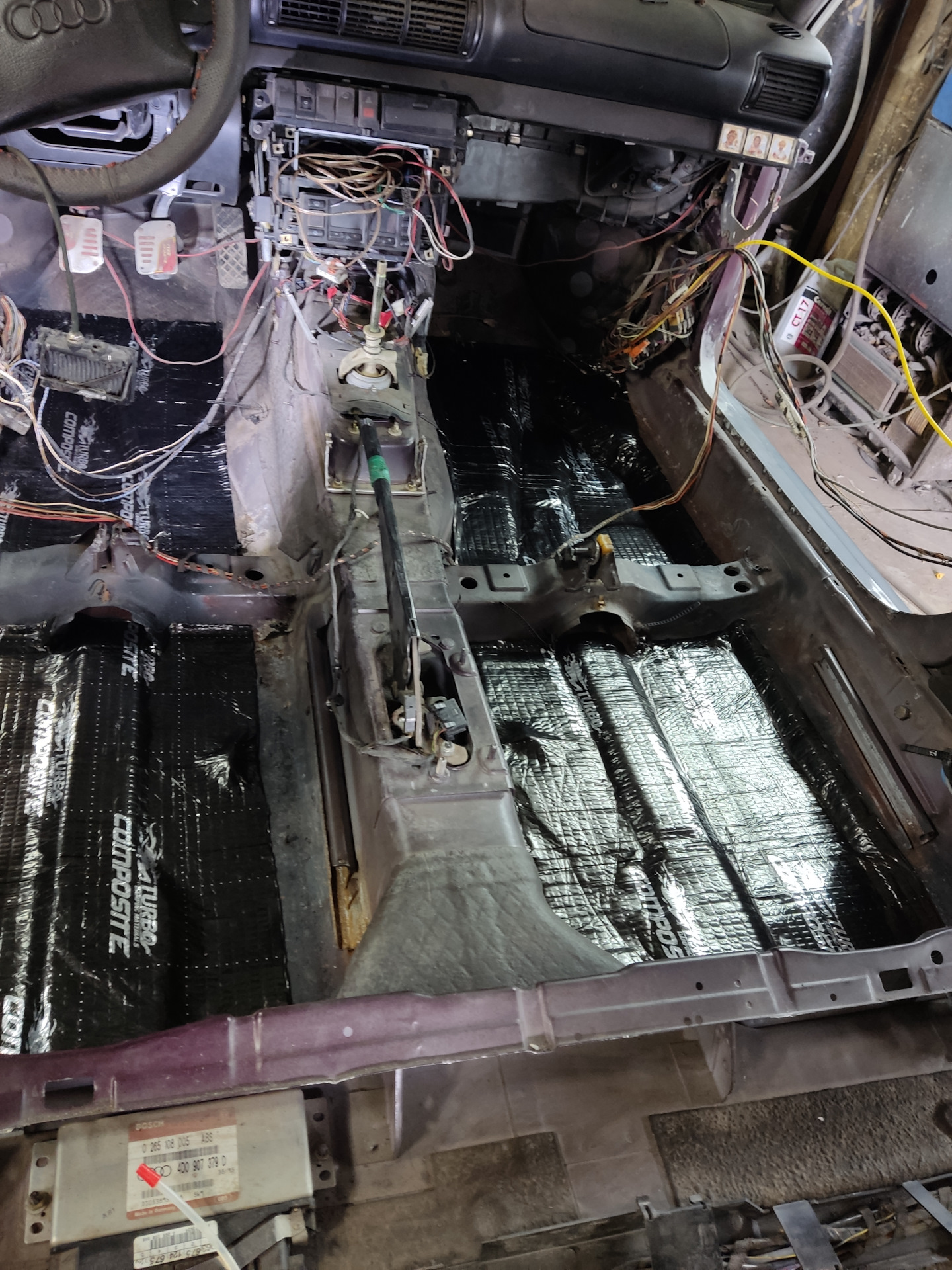 Восстановление пола и порогов — Audi A4 (B5), 1,8 л, 1995 года ...