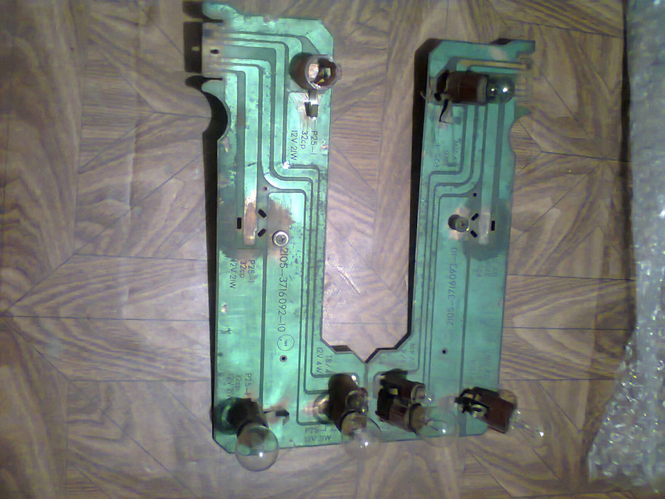 Ремонт задних стопов, пайка плат — LADA 21053, 1,2 л., 1990 года ...