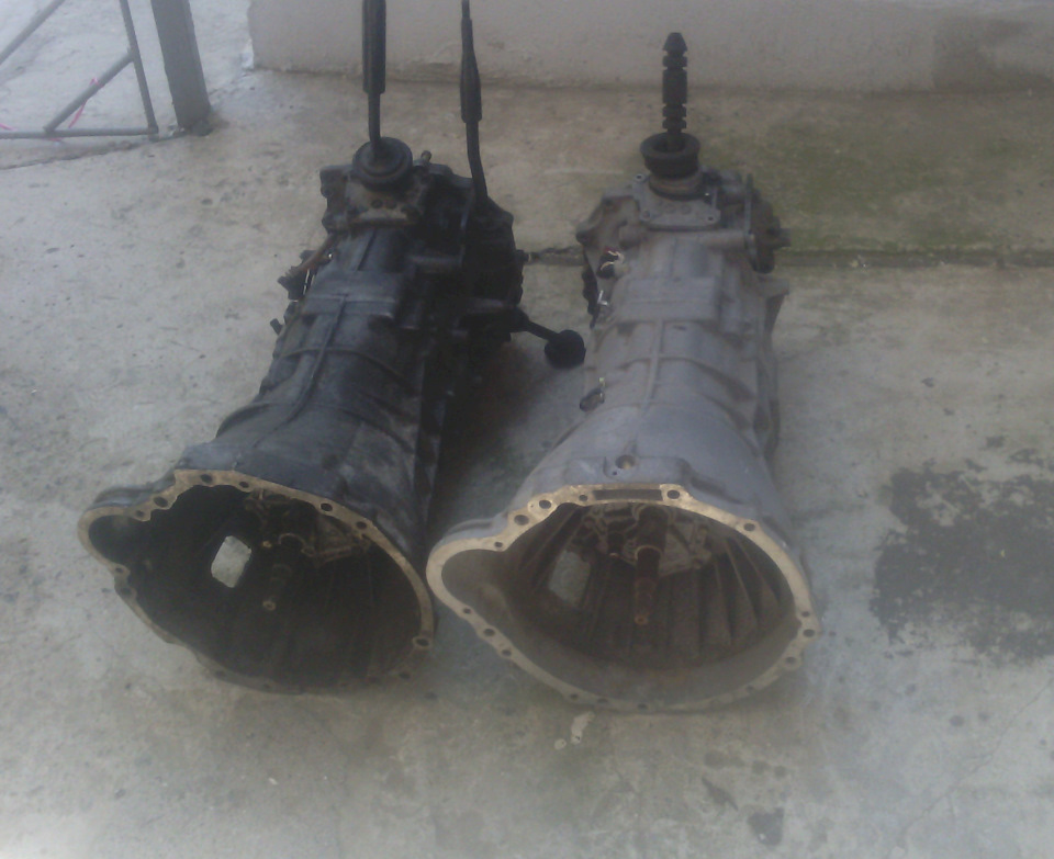 А патрулячья грязнее и с ручками — Nissan Terrano I