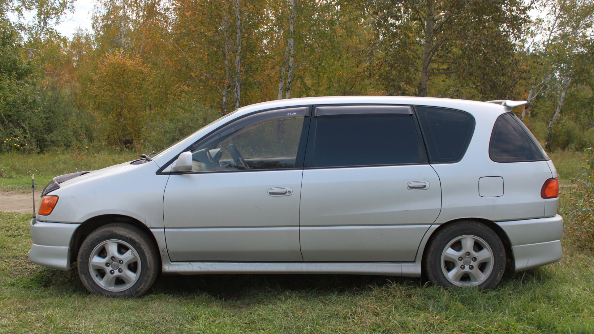 Toyota ipsum. Синий ипсум. Toyota ipsum 2000. Тойота ипсум 2000. Ипсум дизель.
