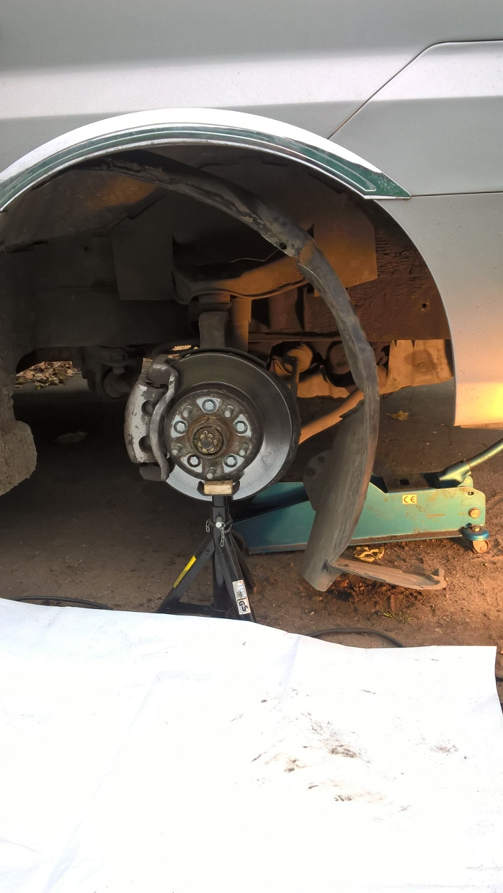 Потек бачок омывателя. — Hyundai Starex (1G), 2,5 л., 2006 года ...