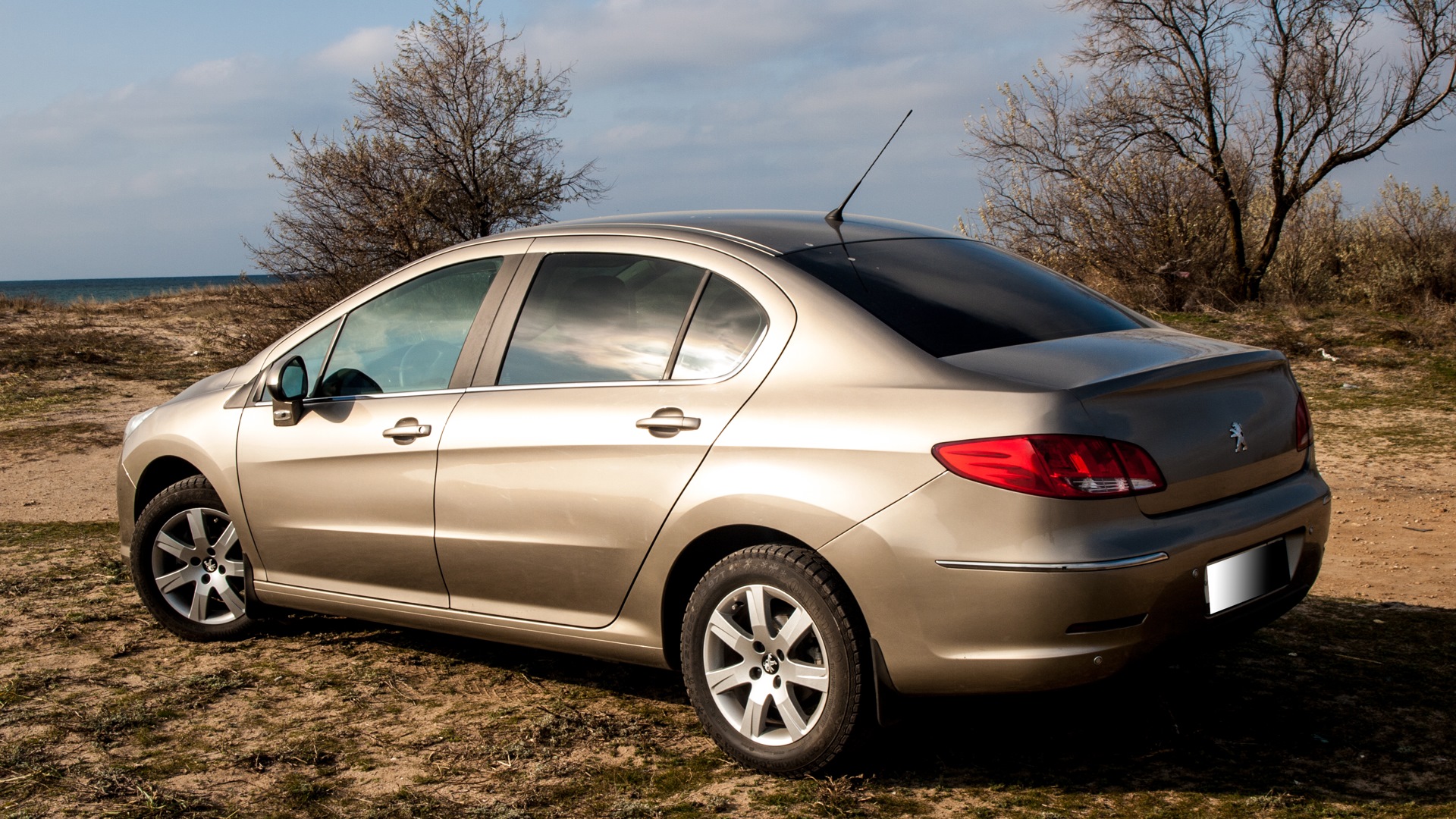 Peugeot 408. Peugeot 408 i 2012. Peugeot 408 бежевый. Пежо 408 бежевый 2013. Peugeot 408 коричневый.