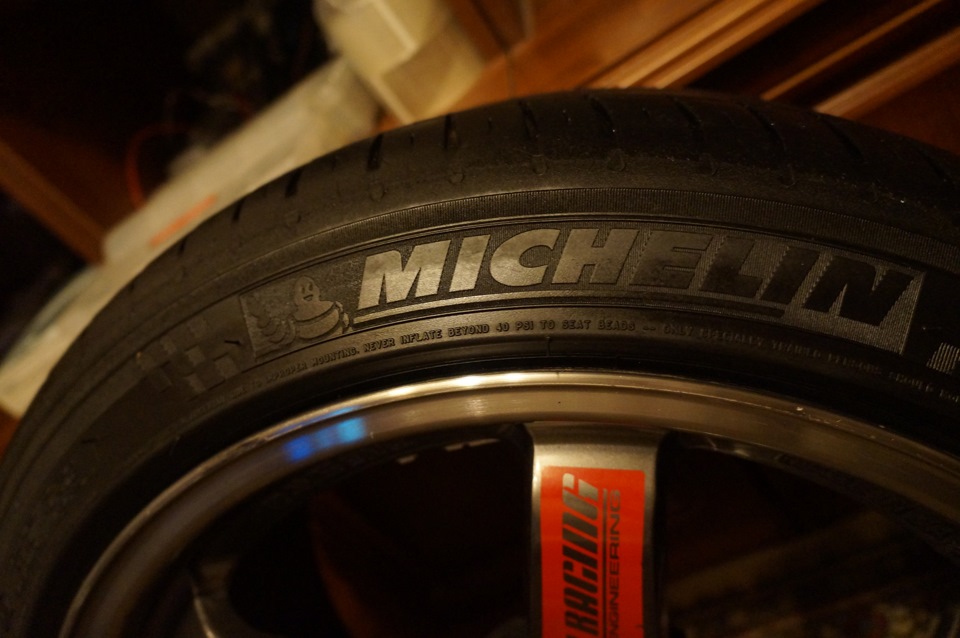 Michelin Pilot Sport r18. Michelin Pilot Sport 5 245/40 r18 97y диск 8,5. 245/40 R17. Michelin pilot sport r16