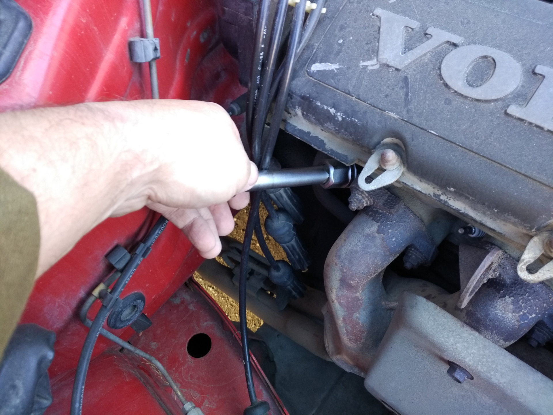 Ну усе, регламент. Замена свечей. — Volvo 940, 2,3 л, 1993 года ...