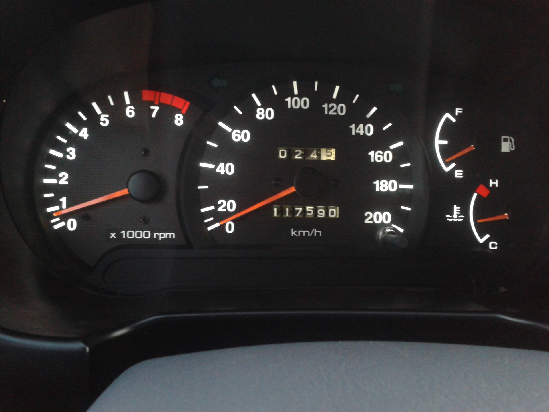 Хендай акцент шум. Hyundai accent 2007 года. Хендай акцент 2004г. Хендэ акцент 2004. Hyundai accent 2.