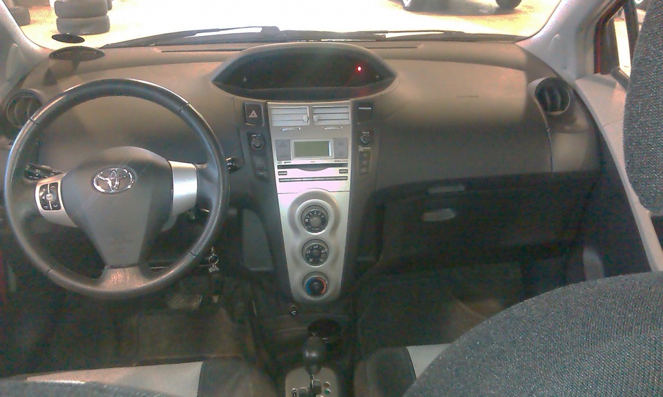 Фото в бортжурнале Toyota Yaris (p2)