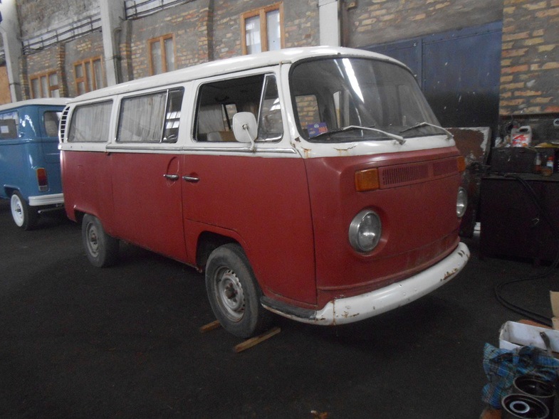 VW Transporter T2a to us for restoration  Part 4