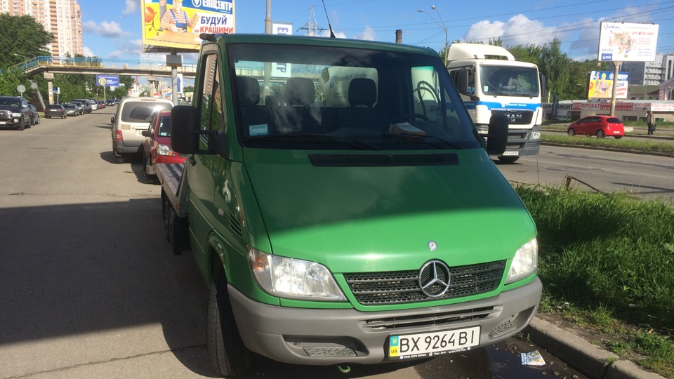 Mercedes-Benz Sprinter (1G) 2.7 дизельный 2006 | ЕВАКУАТОР на DRIVE2