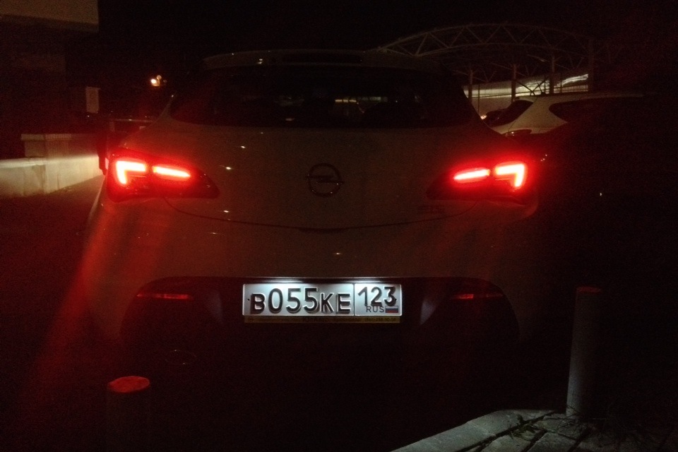 Диодная подсветка заднего номерного знака — Opel Astra J GTC, 1,4 л ...