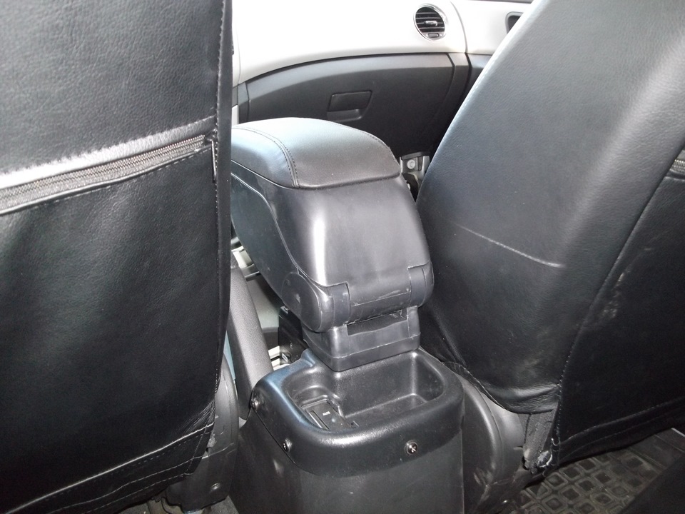 Подлокотник — Chevrolet Cruze Hatchback, 1,6 л, 2012 года | аксессуары ...