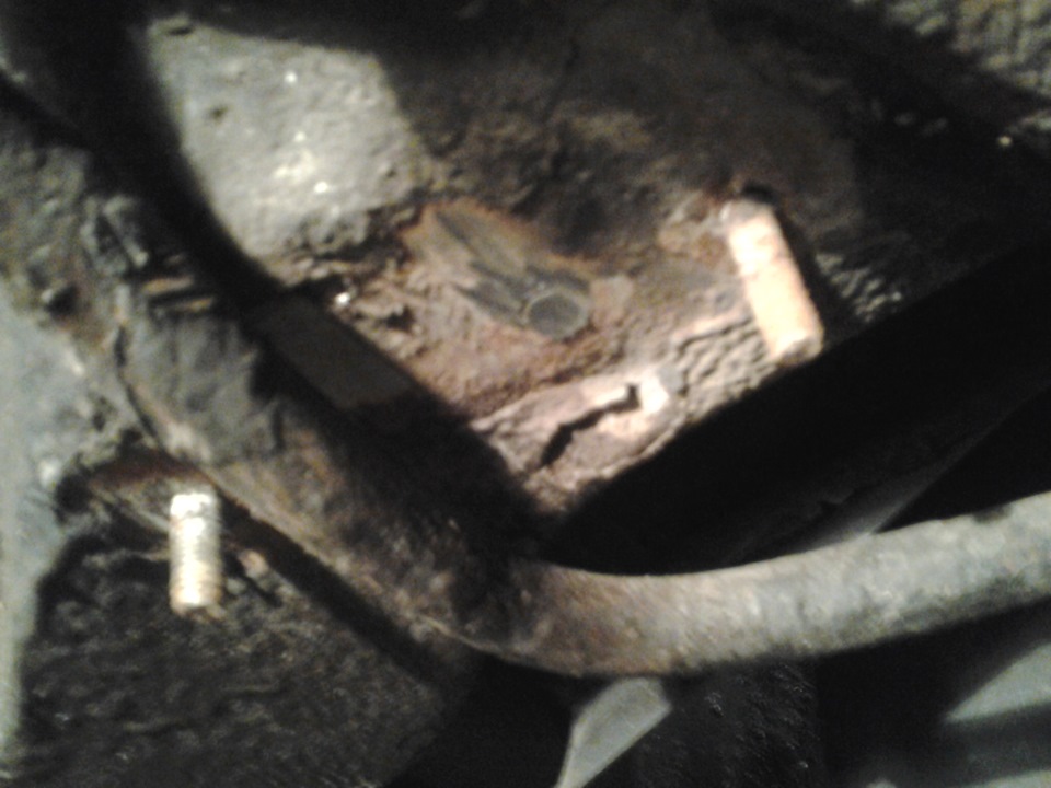 Сломалась шпилька переднего стабилизатора. — Lada 2109, 1,3 л, 1988 ...