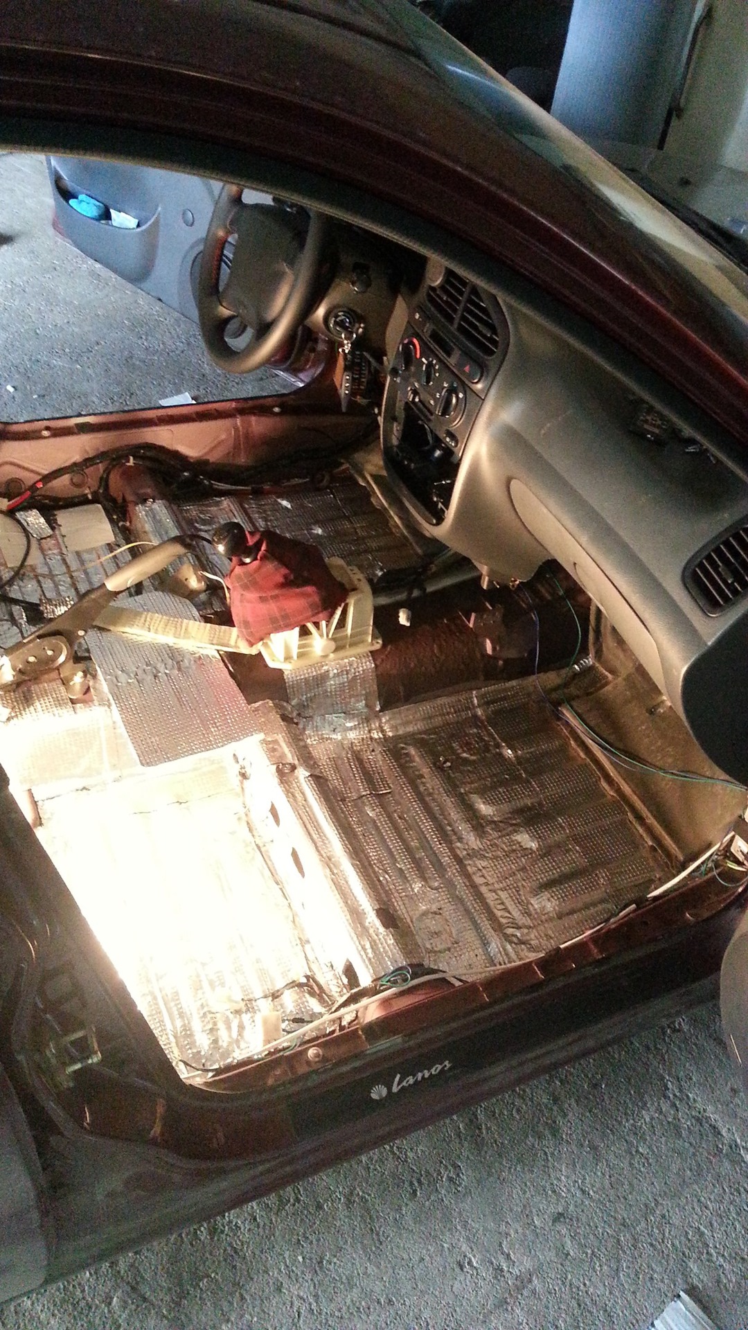 Виброизоляция ланос. Виброизоляция насоса. Шумоизоляция дверей ланос. Шумоизоляция авто ланос. Шумоизоляция ланос.