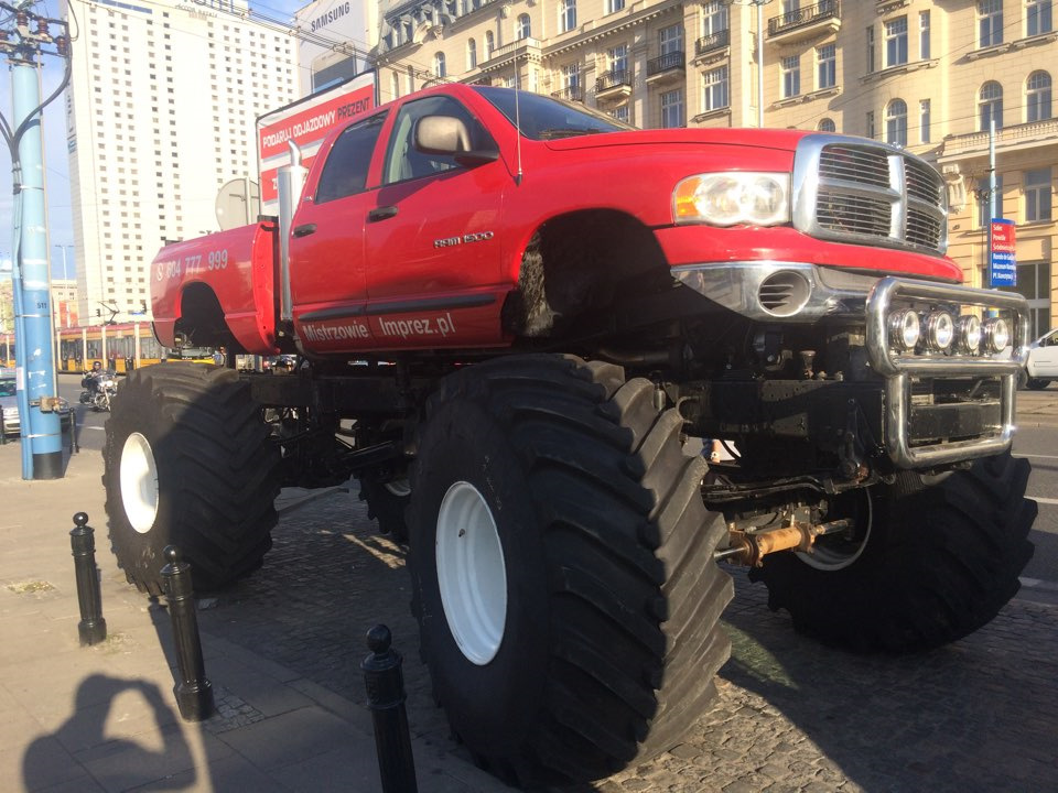 dodge ram бигфут