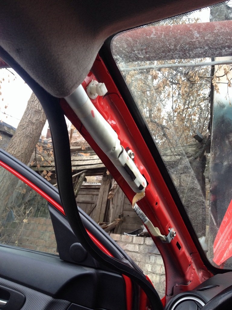 оклейка стоек алькантарой на клейкой основе — Mazda 3 (1G) BK, 2 л ...