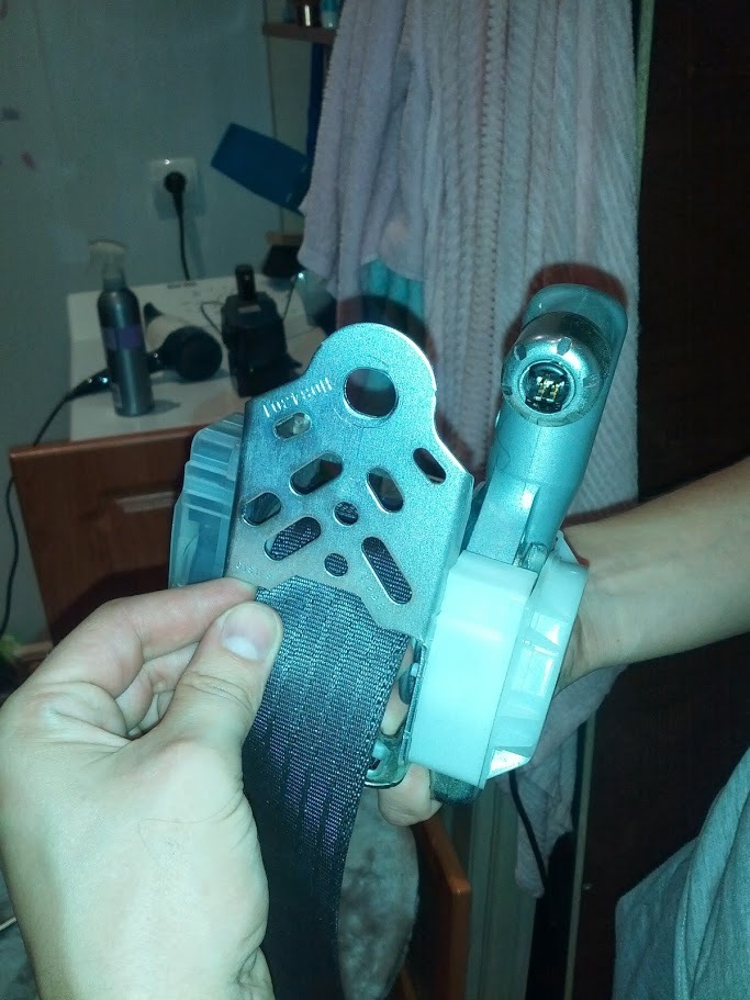 Стирка и подтяжка ремня безопасности — Mitsubishi Lancer Sportback, 1,8 ...