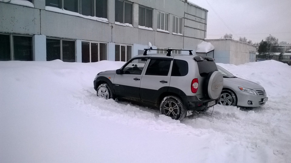 Ремонт скола на лобовом стекле + весёлый объезд пробки — Chevrolet Niva ...
