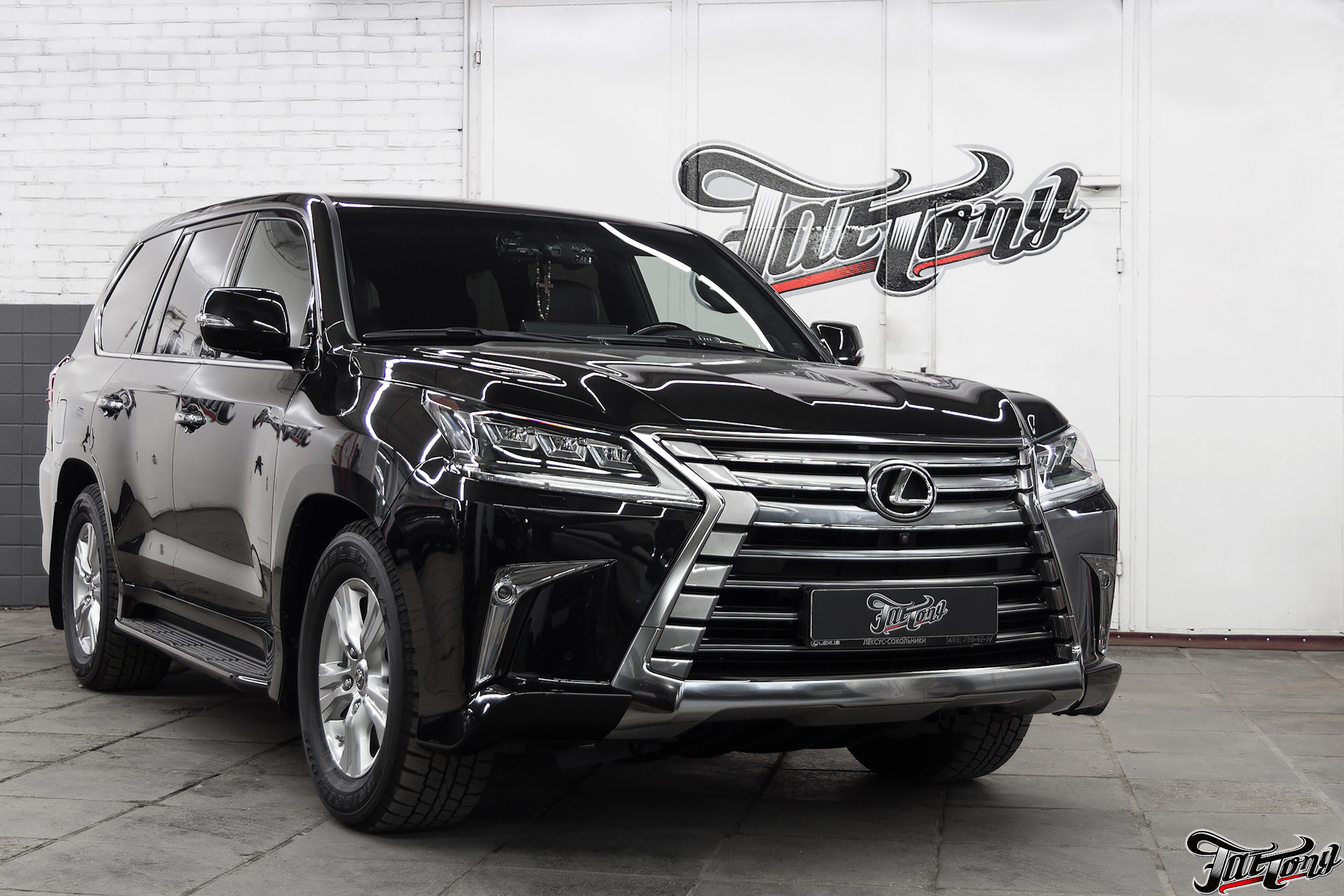 Lexus LX570. Перетяжка потолка в алькантару. — FatTony на DRIVE2