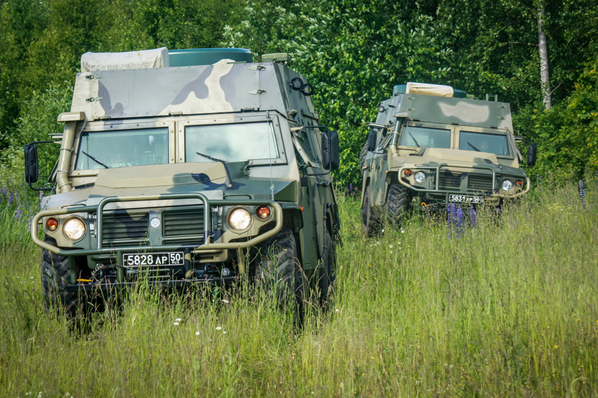 Фото военная машина связи