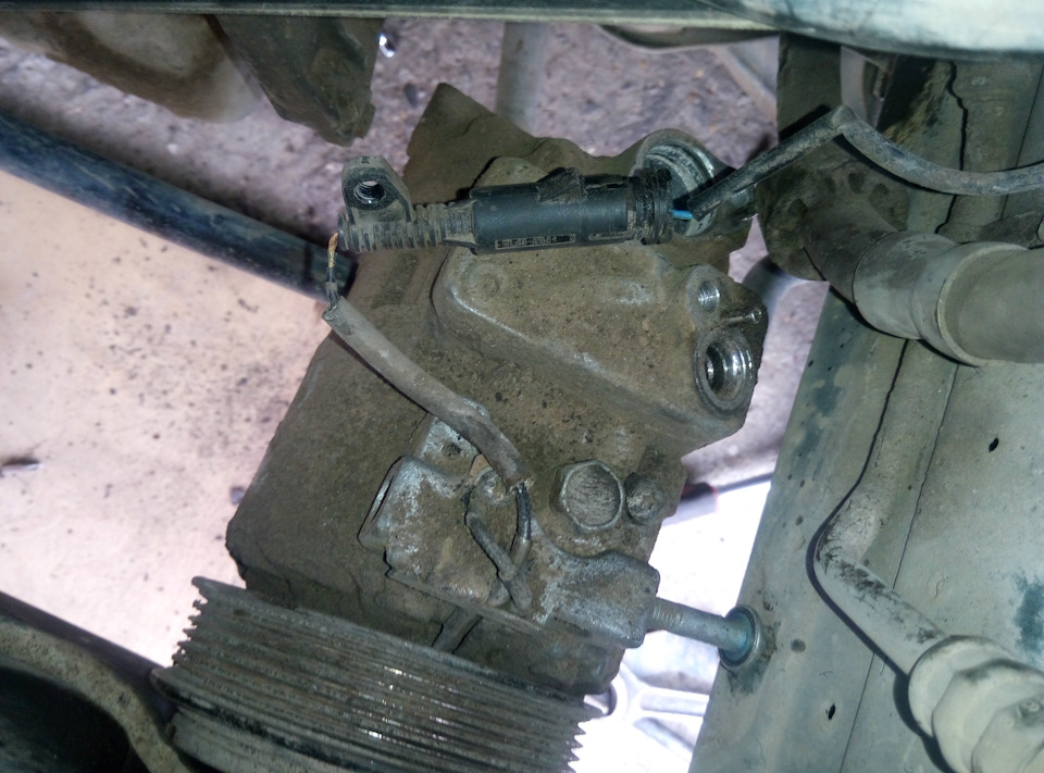 Заклинило шкив компрессора кондиционера. — Mercedes-Benz C-class (W202 ...