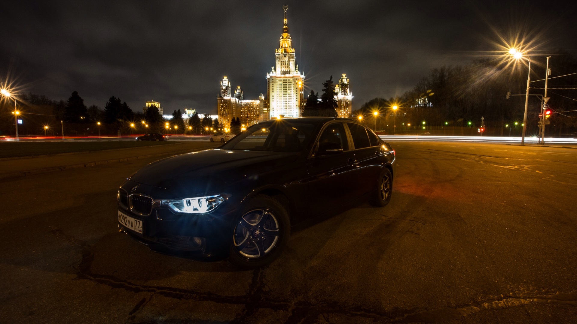 BMW 3 f30 ночью