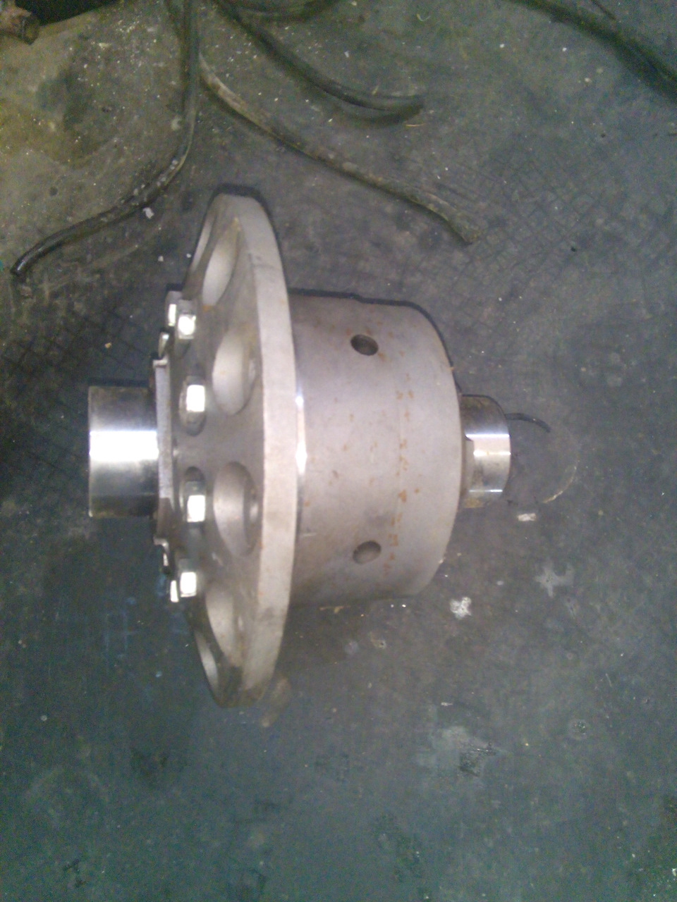 Установка Самоблока Нирфи в задний мост — Isuzu Bighorn (II), 3,1 л ...