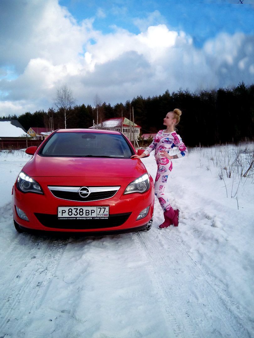 Opel Astra Red) — Сообщество «Girls & Cars» на DRIVE2