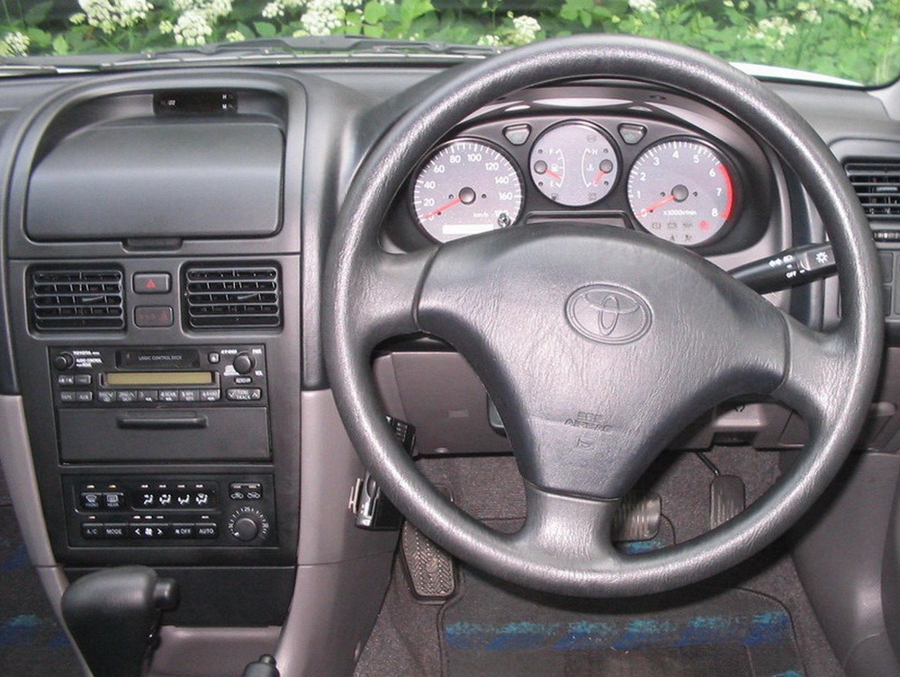   Toyota Caldina 18 2001 