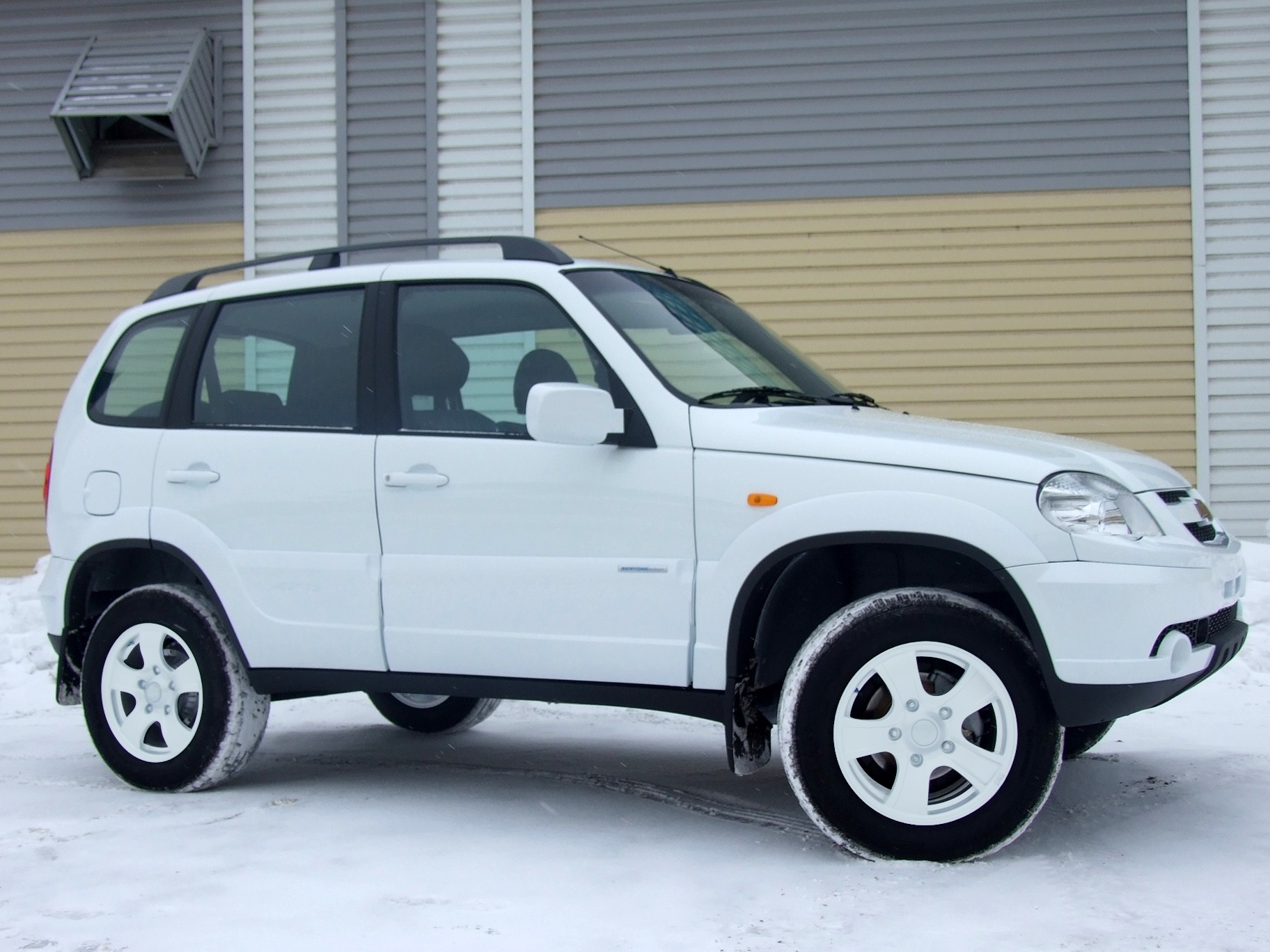 Стоит ли красить? — Chevrolet Niva, 1,7 л, 2010 года | колёсные диски |  DRIVE2